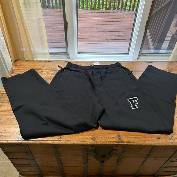 FUBU New/w tag Black Jogging Pants - Picture 1 of 4